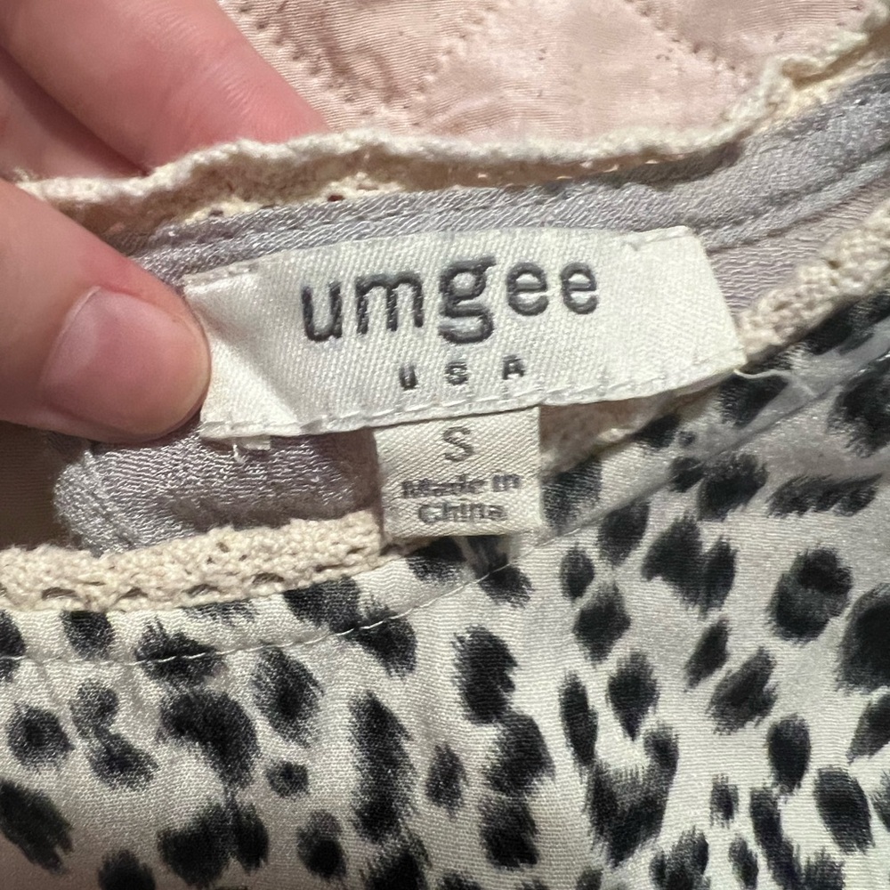 Umgee Black and White Animal Print Blouse